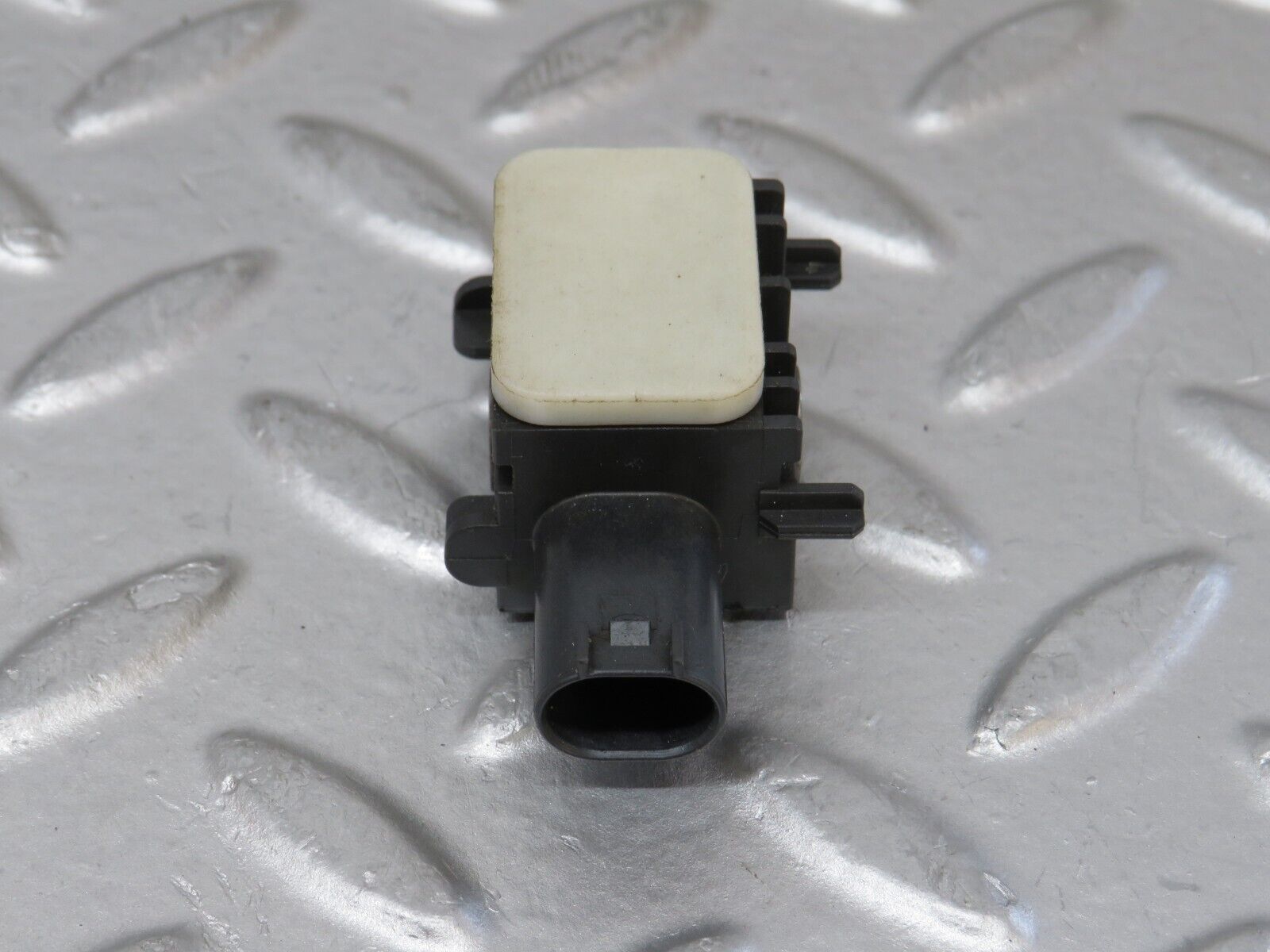 35129 Mercedes-Benz W221 Side Crash Sensor 0038202926