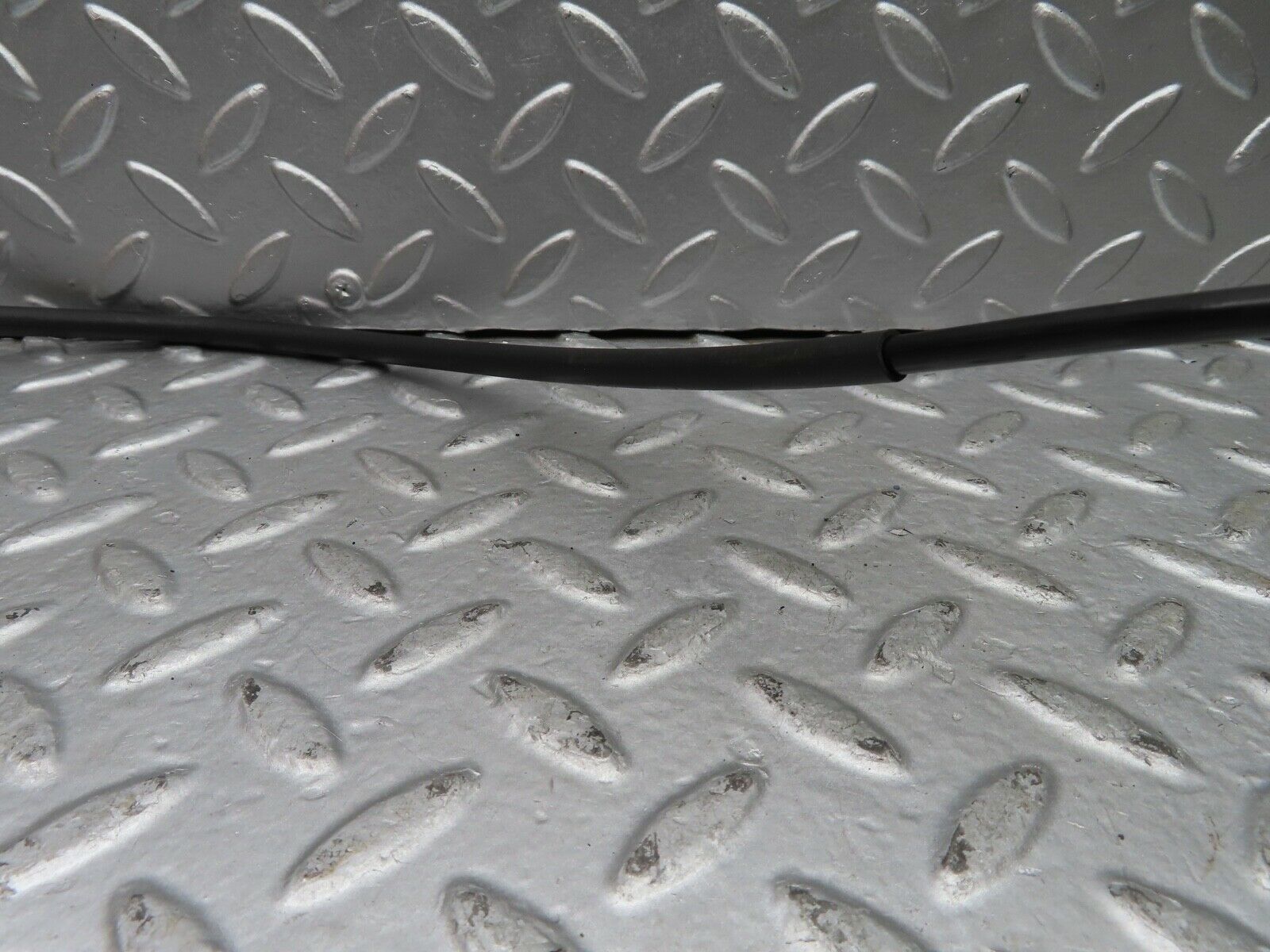 20991 Mercedes-Benz W114 250CE Coupe Oil Pressure Gauge Pipe