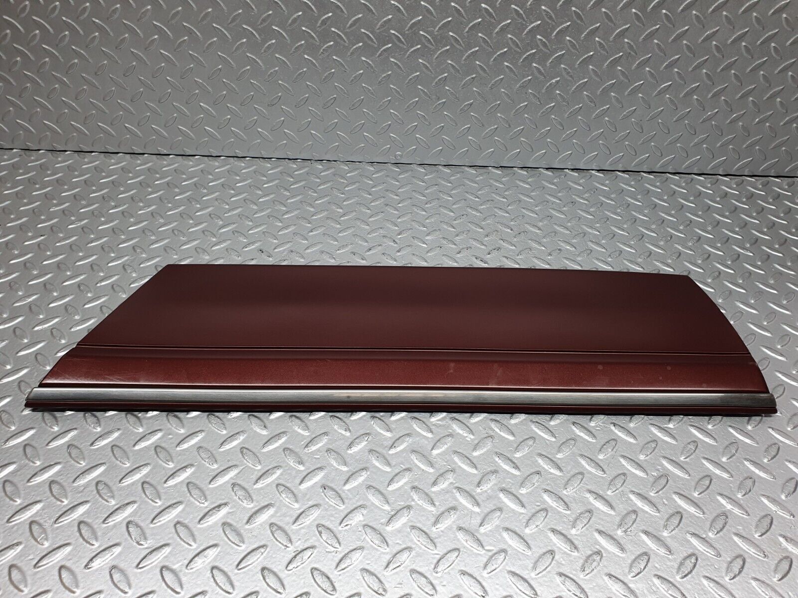 40941 Mercedes-Benz W126 300SE Rear Left Door Moulding Trim 1266903940