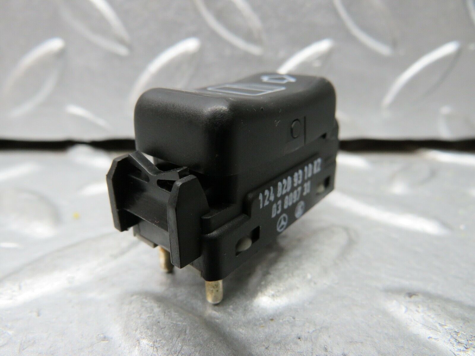 21880 Mercedes-Benz W124 Electric Window Switch Left Side 1248209310