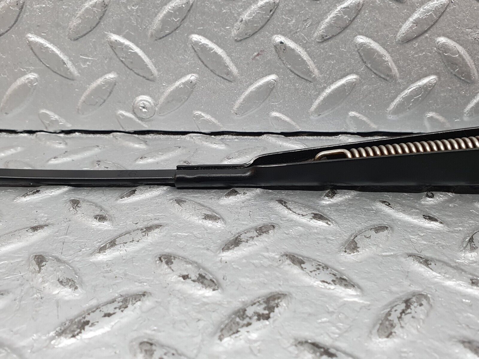 41208 Mercedes-Benz W126 300SE Windscreen Wiper Arm Right Side