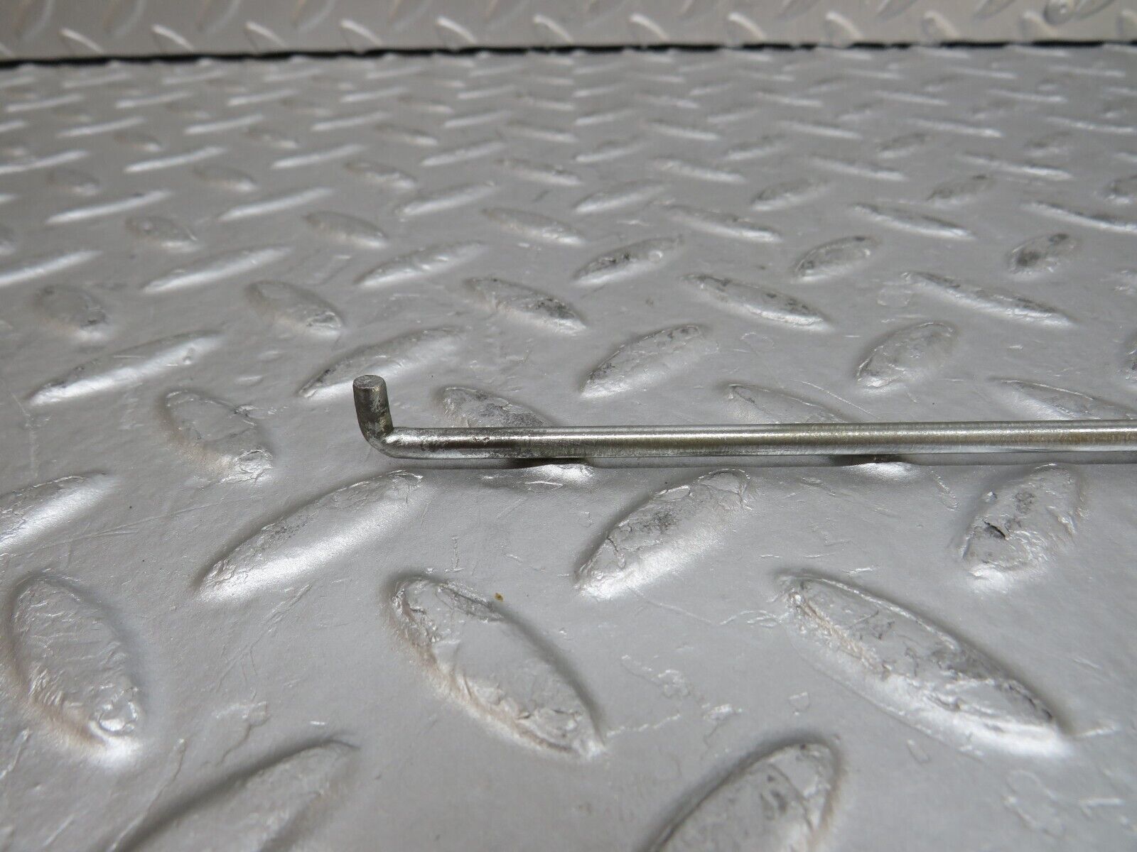 37296 Mercedes-Benz W109 300SEL Door Lock Control Bar