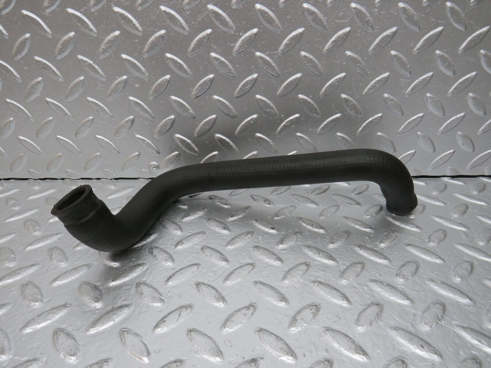 31059 Mercedes-Benz W123 200D Heater Hose 1238321094