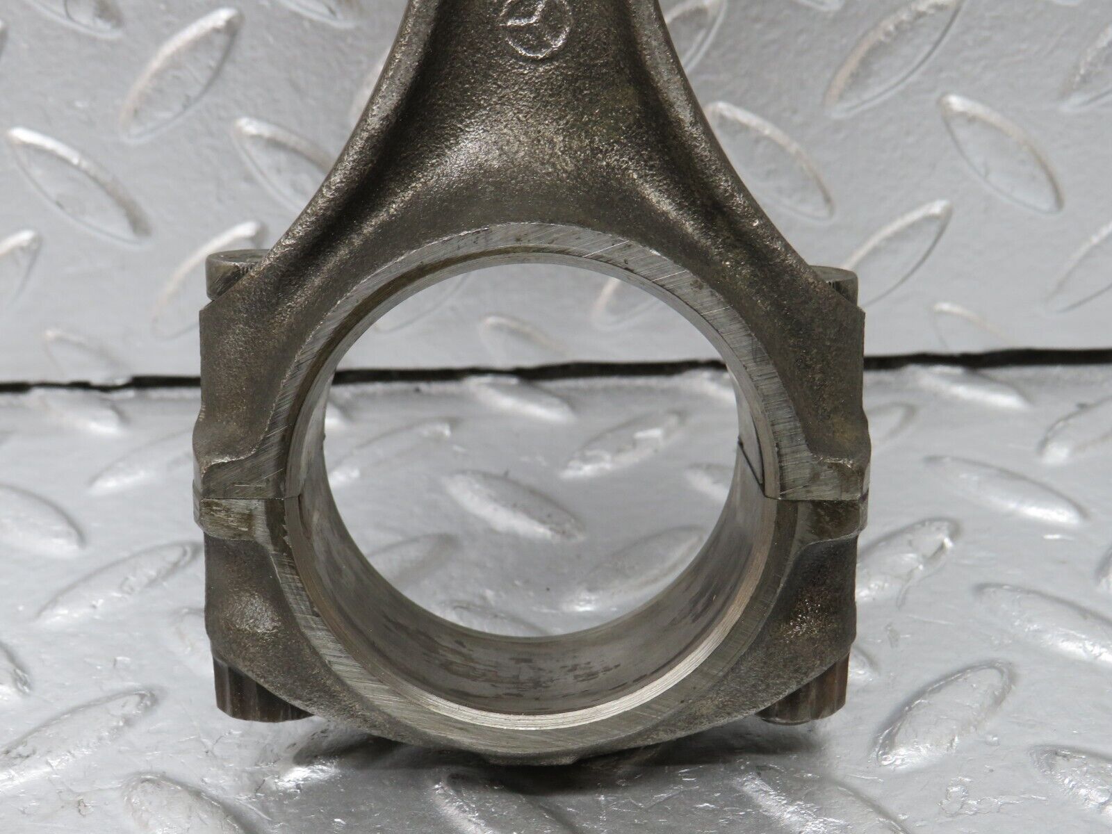 32934 Mercedes-Benz W123 300D Piston With Connecting Rod 90.875 mm 61502