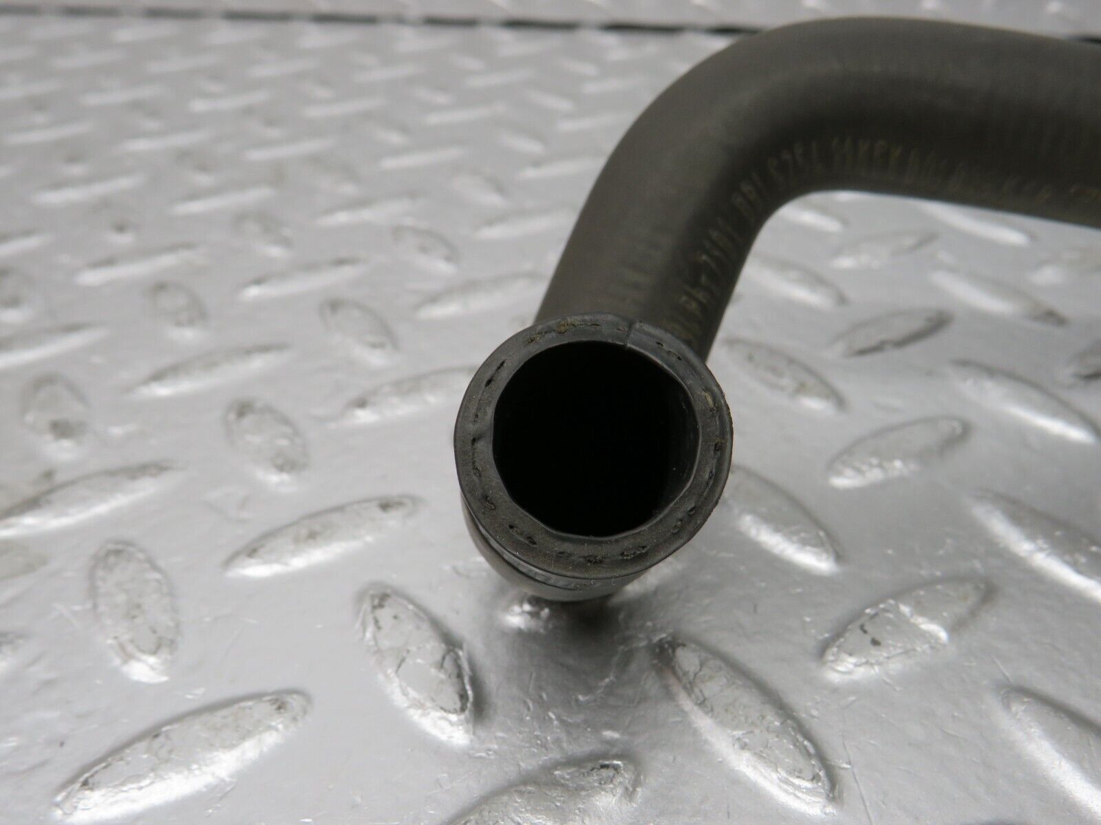 33936 Mercedes-Benz W124 260E Coolant Hose Pipe 1248326394