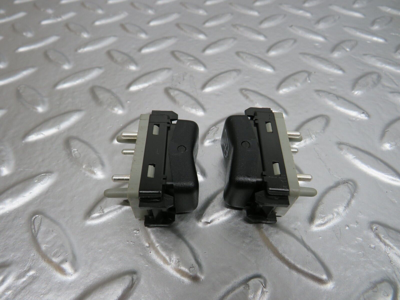 24663 Mercedes-Benz W140 S320 Heated Seat Switch Pair 1408209810