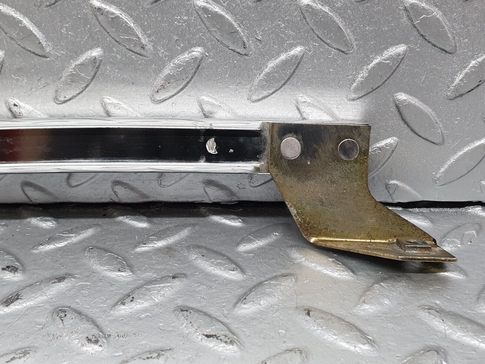 41177 Mercedes-Benz W126 300SE Rear Right Door Chrome Window Channel