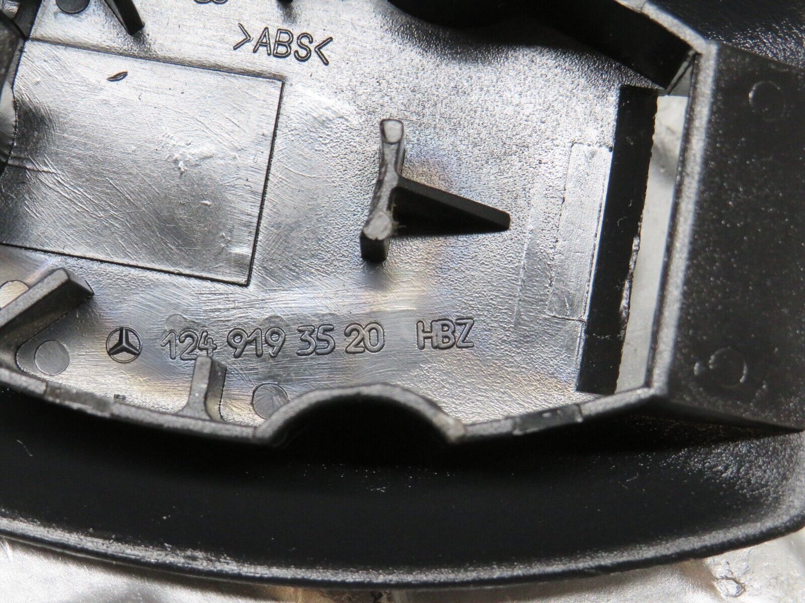 31692 Mercedes-Benz W201 190LE 1.8L Seat Belt Runner Covers 1249193520 2019190920