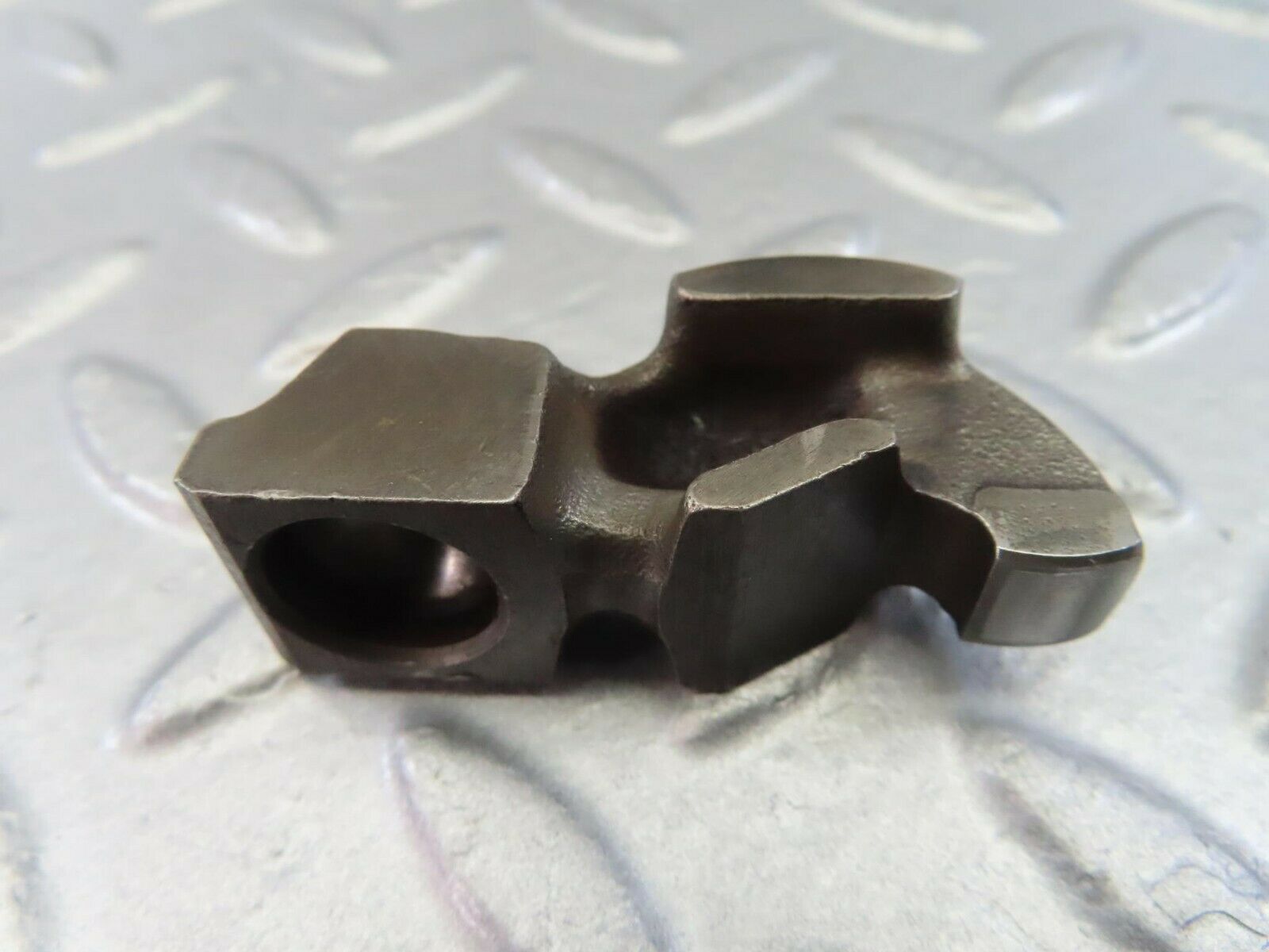 9868 Mercedes-Benz C123 280CE Coupe Valve Rocker Arm With Retaining Spring