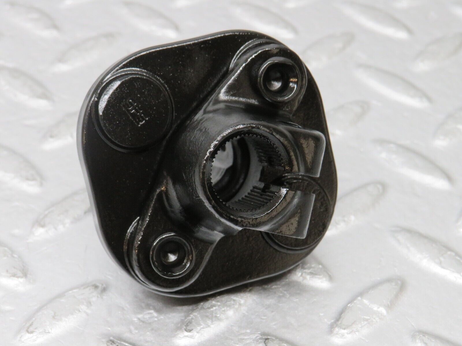 36098 Mercedes-Benz W126 420SE Steering Column Lower Shaft Connector 126462014