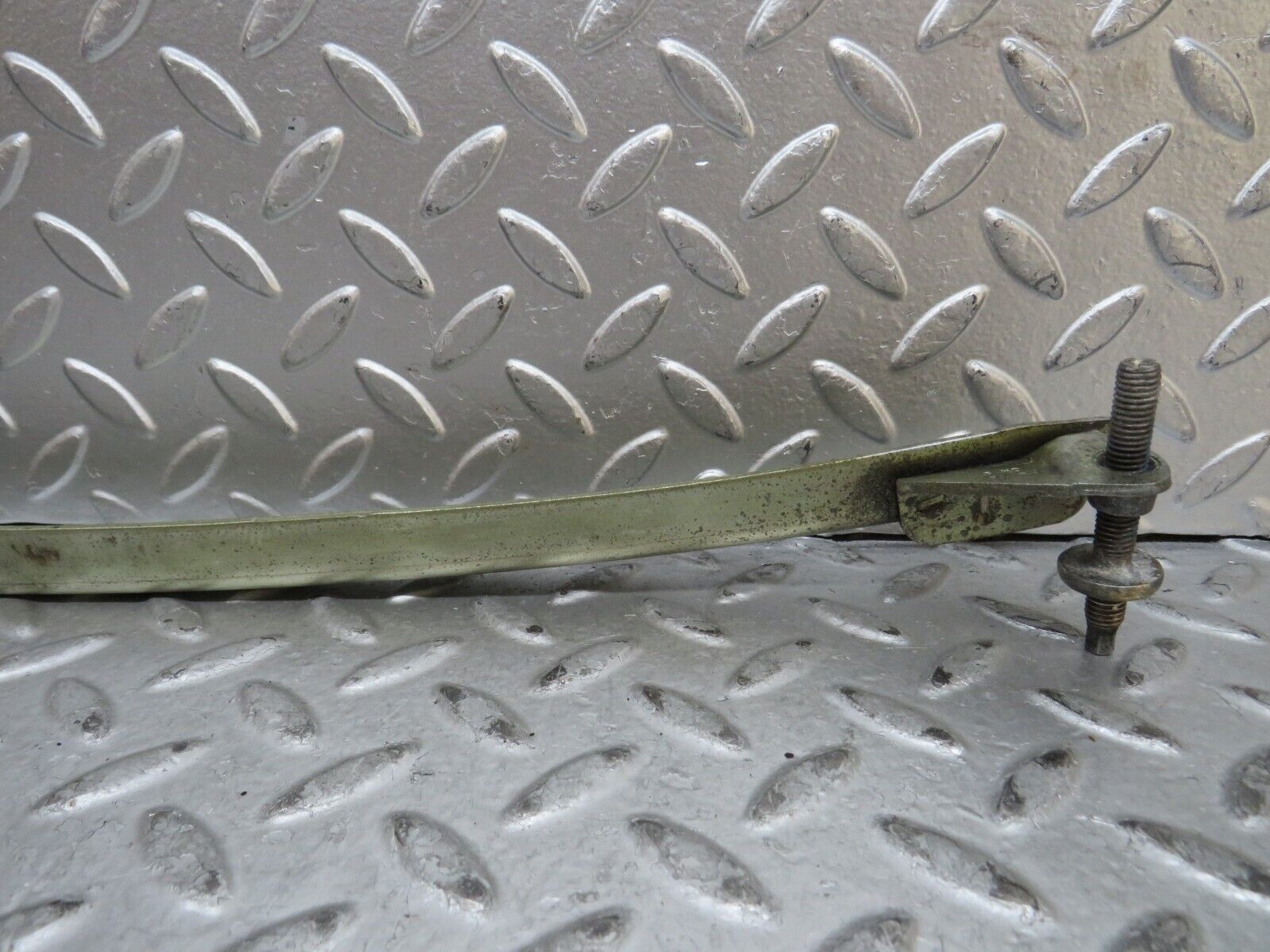 29192 Mercedes-Benz C124 320CE Coupe Left Door Window Channel