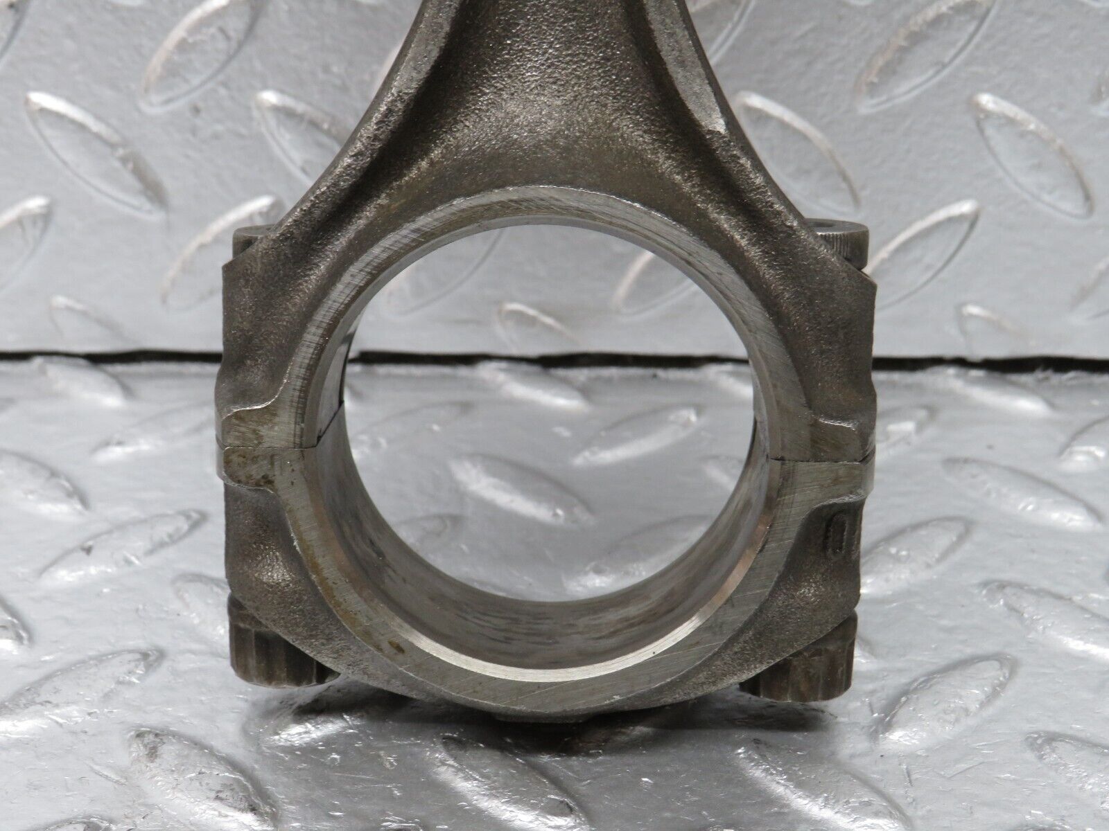 32935 Mercedes-Benz W123 300D Piston With Connecting Rod 90.885 mm 61502