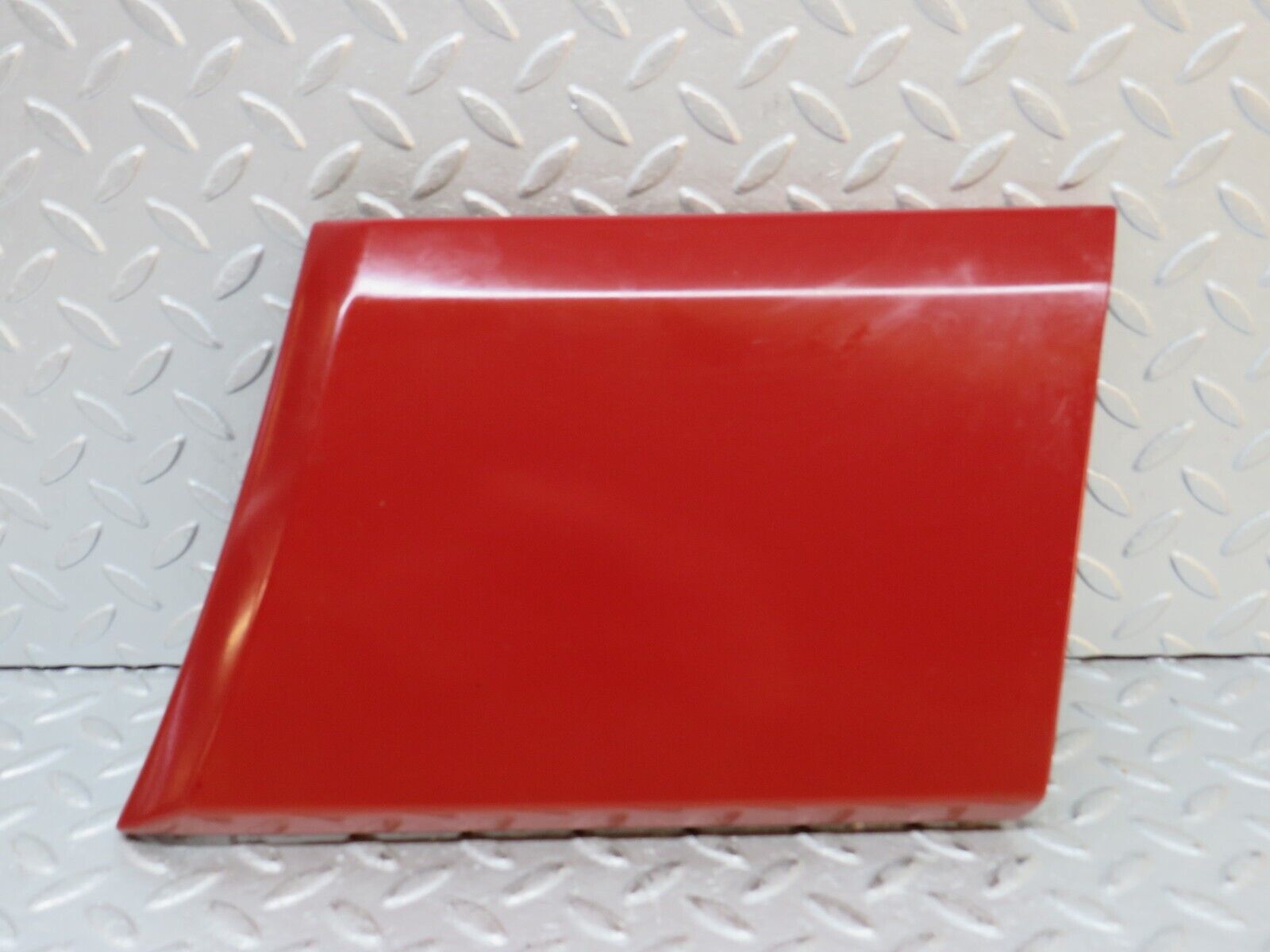 38692 Mercedes-Benz W201 190E 2.6L Front Right Fender Wing Moulding Trim 2016905440