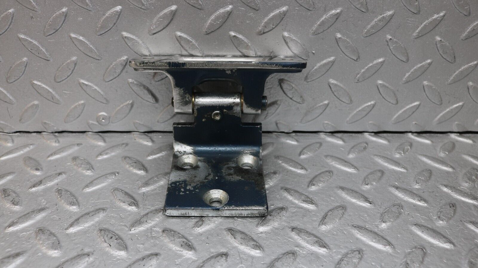 37270 Mercedes-Benz W109 300SEL Door Hinge Right Side