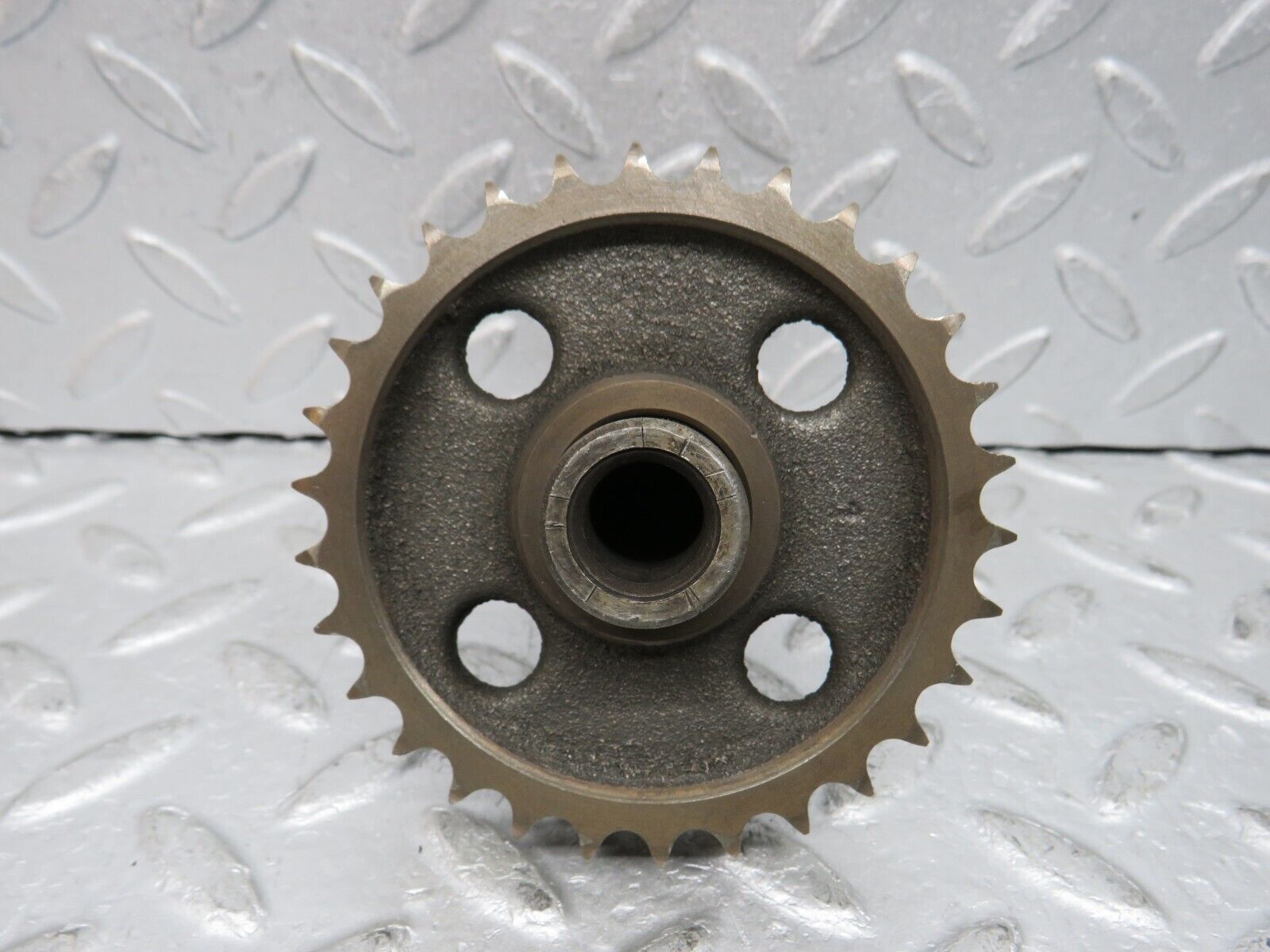 37611 Mercedes-Benz W109 300SEL Intermediate Gear 1161570214