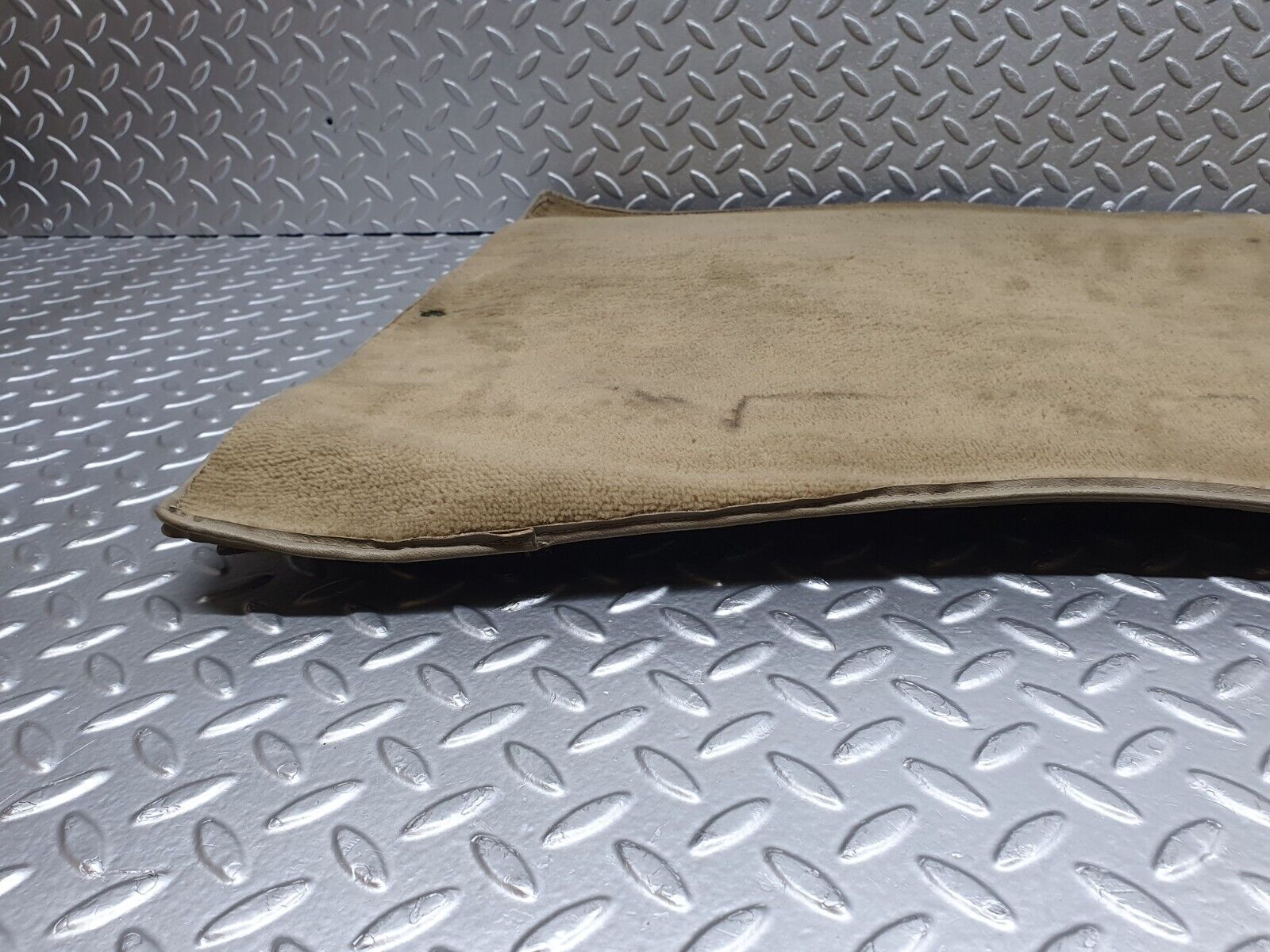 41137 Mercedes-Benz W126 300SE Front Left Floor Carpet Mat 1266846429