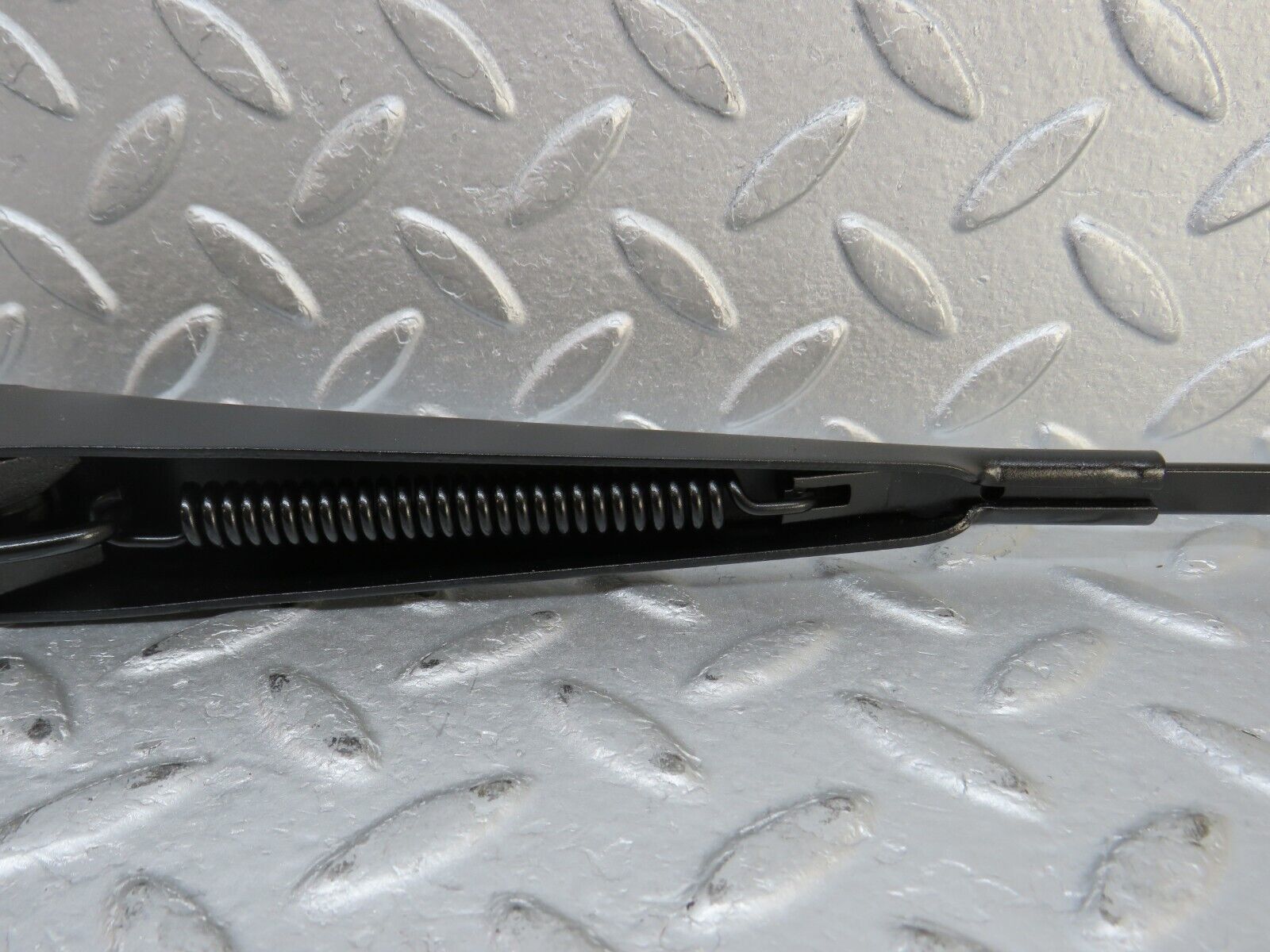 36166 Mercedes-Benz W126 420SE Windscreen Wiper Arm Right Side