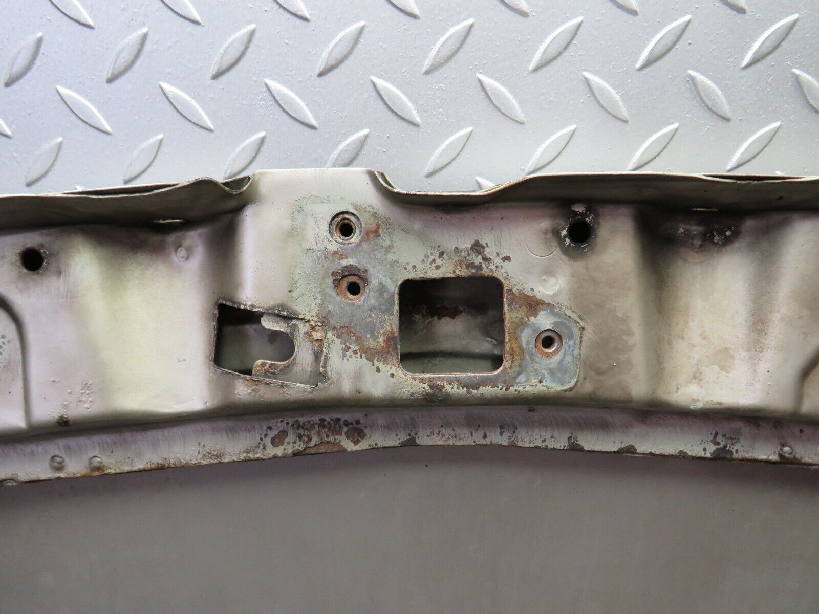 36763 Mercedes-Benz W201 190E 2.0L Bonnet