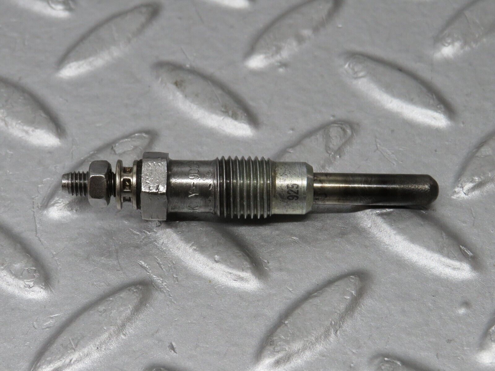 35887 Mercedes-Benz 240D OM616.912 Glow Plug NGK Y-902R