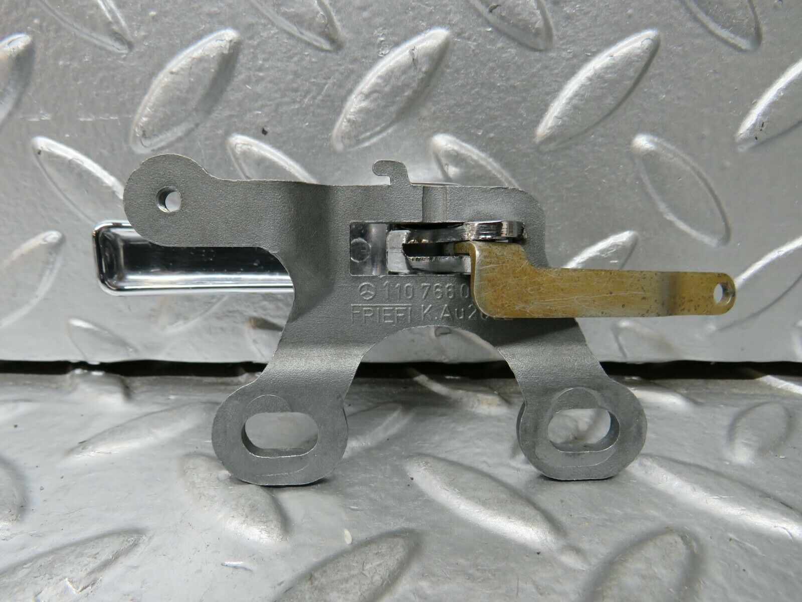 23451 Mercedes-Benz W114 280E Front Left Interior Door Handle 1107660319