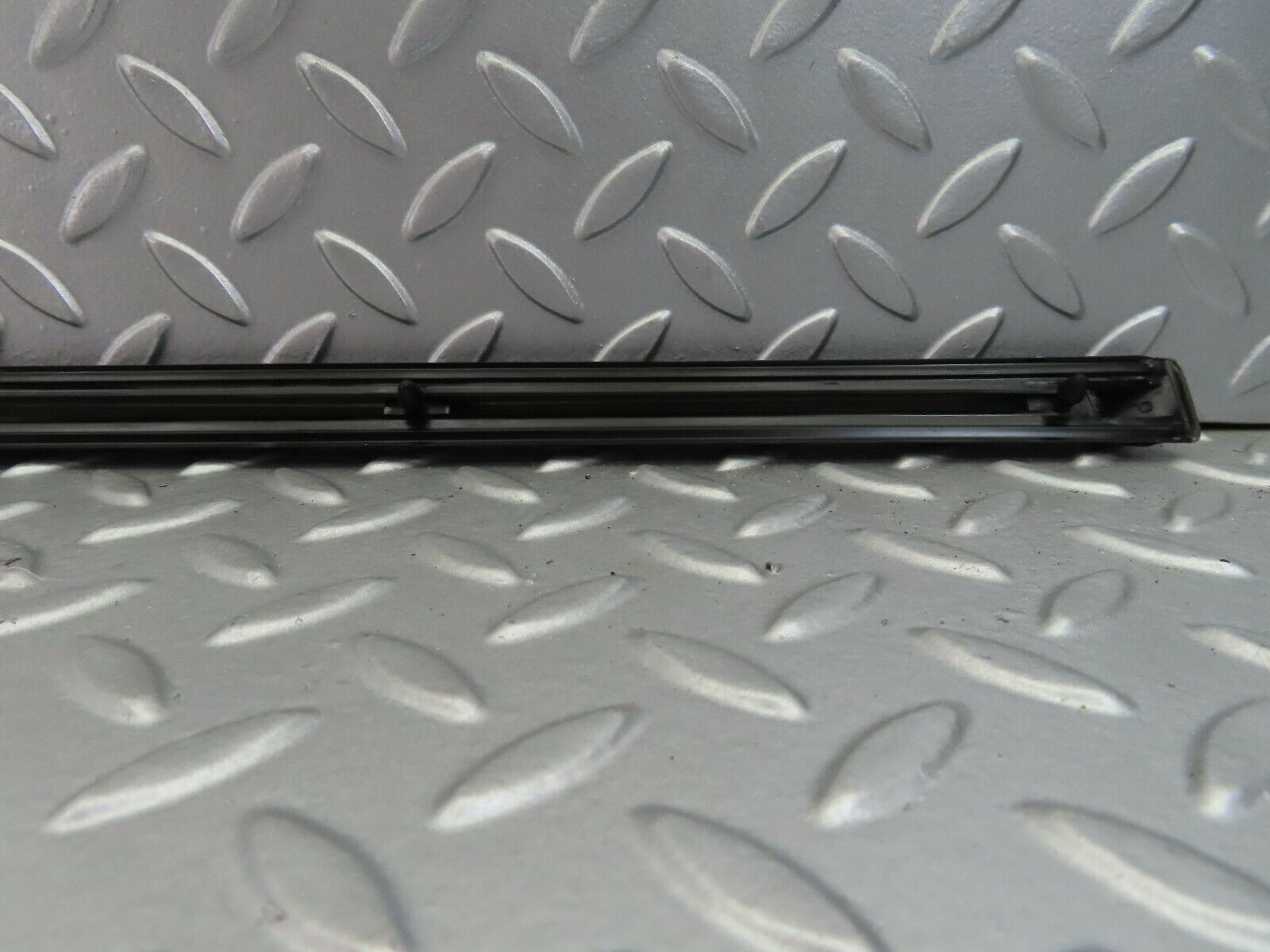 7685 Mercedes-Benz S123 230TE Wagon Centre Door Chrome Trim Rear Right