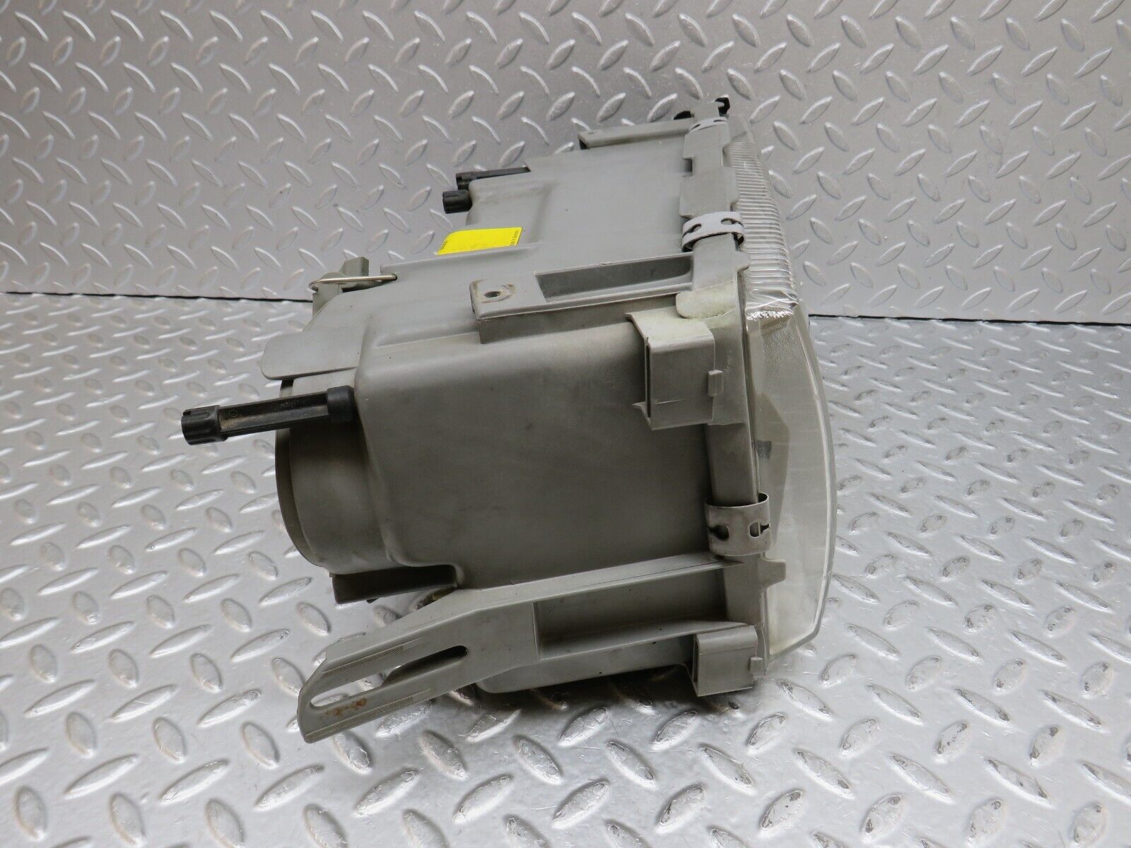 36377 Mercedes-Benz W126 420SE Headlight Bosch Right 1305235092 1305620454