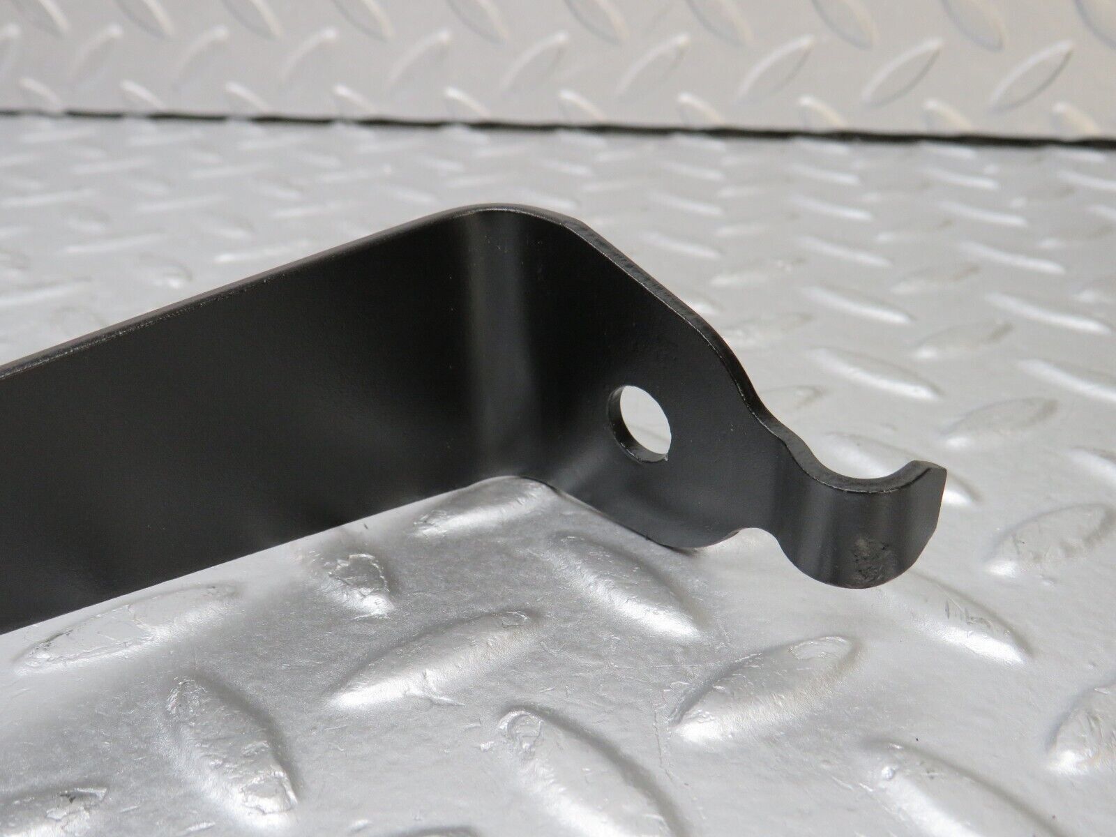 36782 Mercedes-Benz W201 190E 2.0L Front Axle Bracket