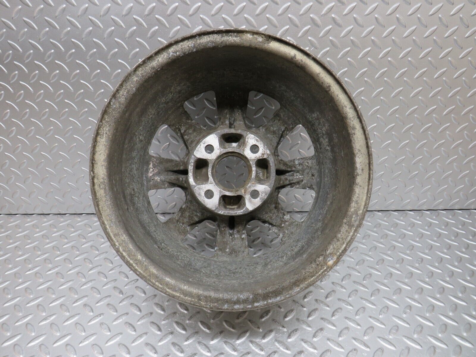 30198 Porsche 924 Alloy Wheel 6Jx14H2 477601031