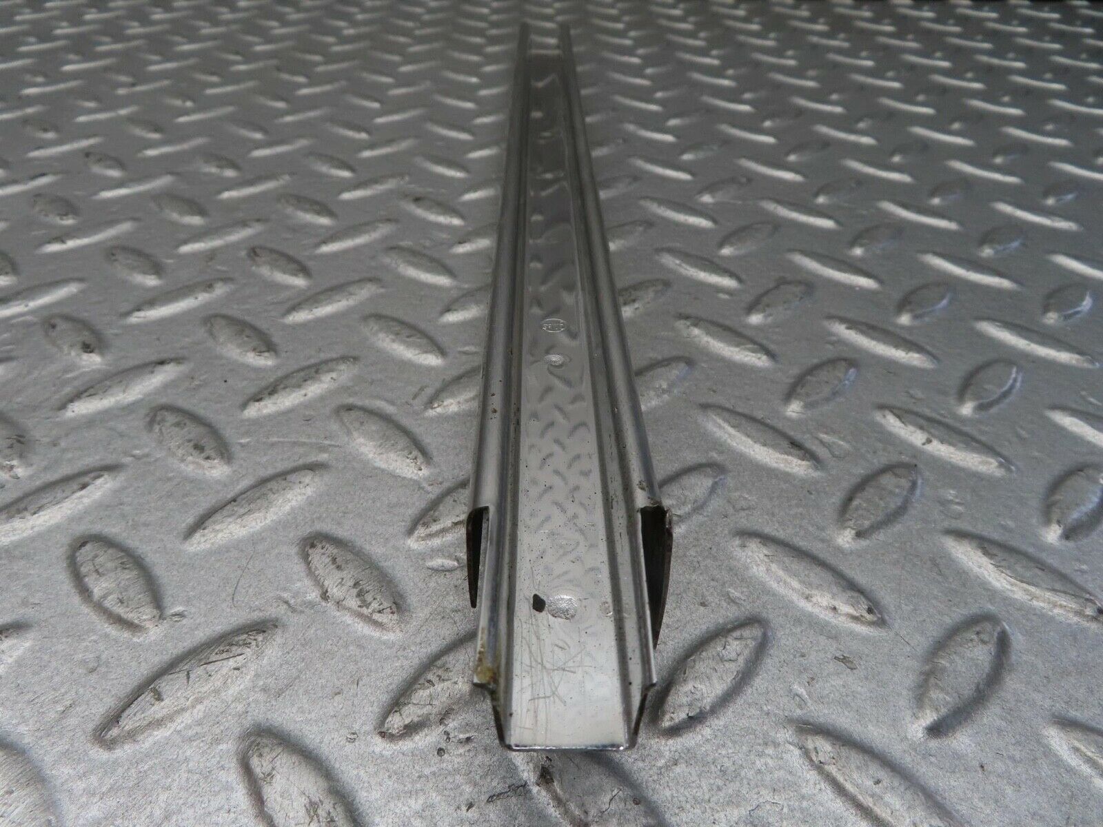 13187 Mercedes-Benz W111 220S Front Left Door Window Chrome Frame