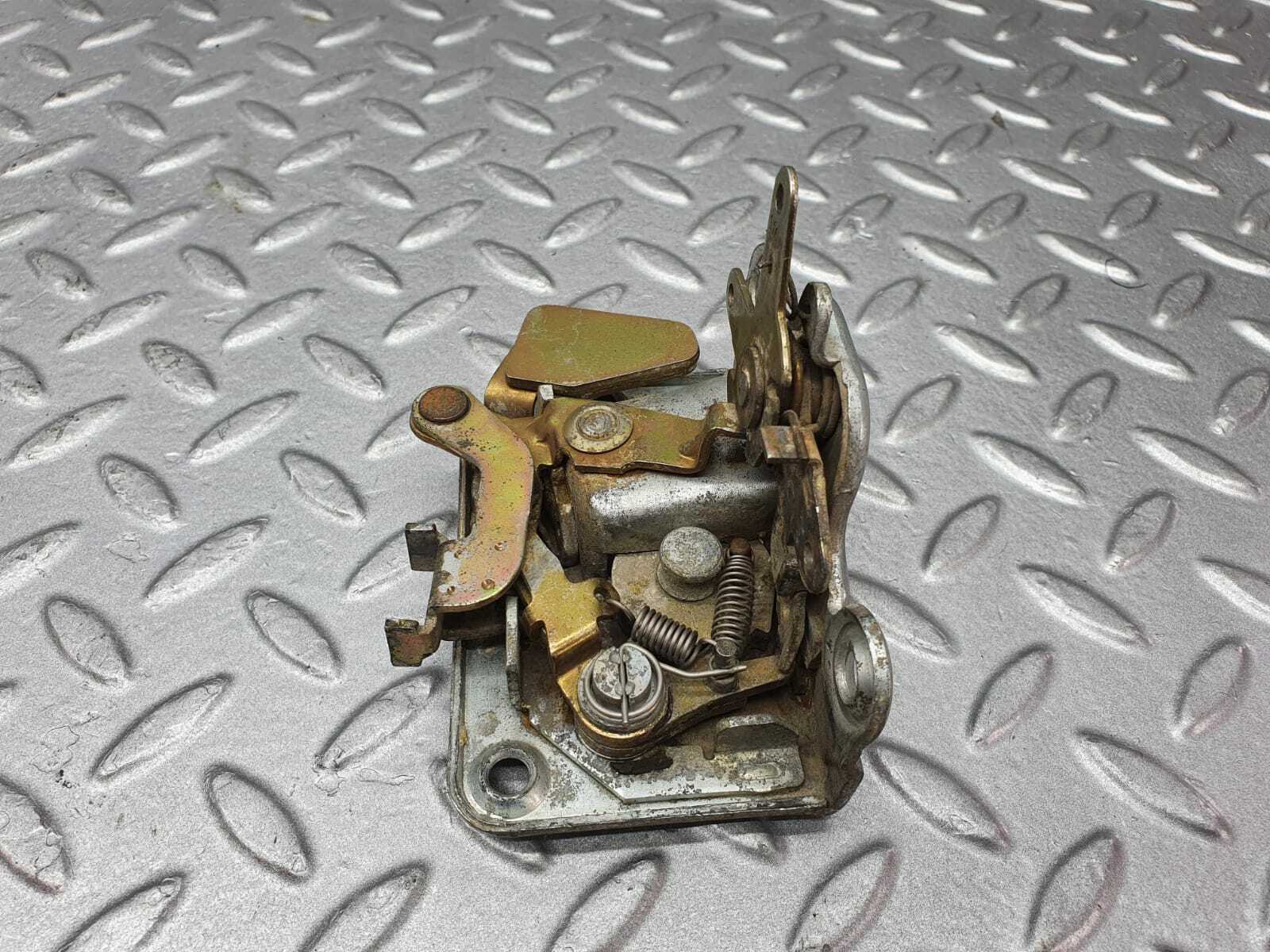 12284 Mercedes-Benz W108 280SE 3.5 Front Right Door Lock Mechanism