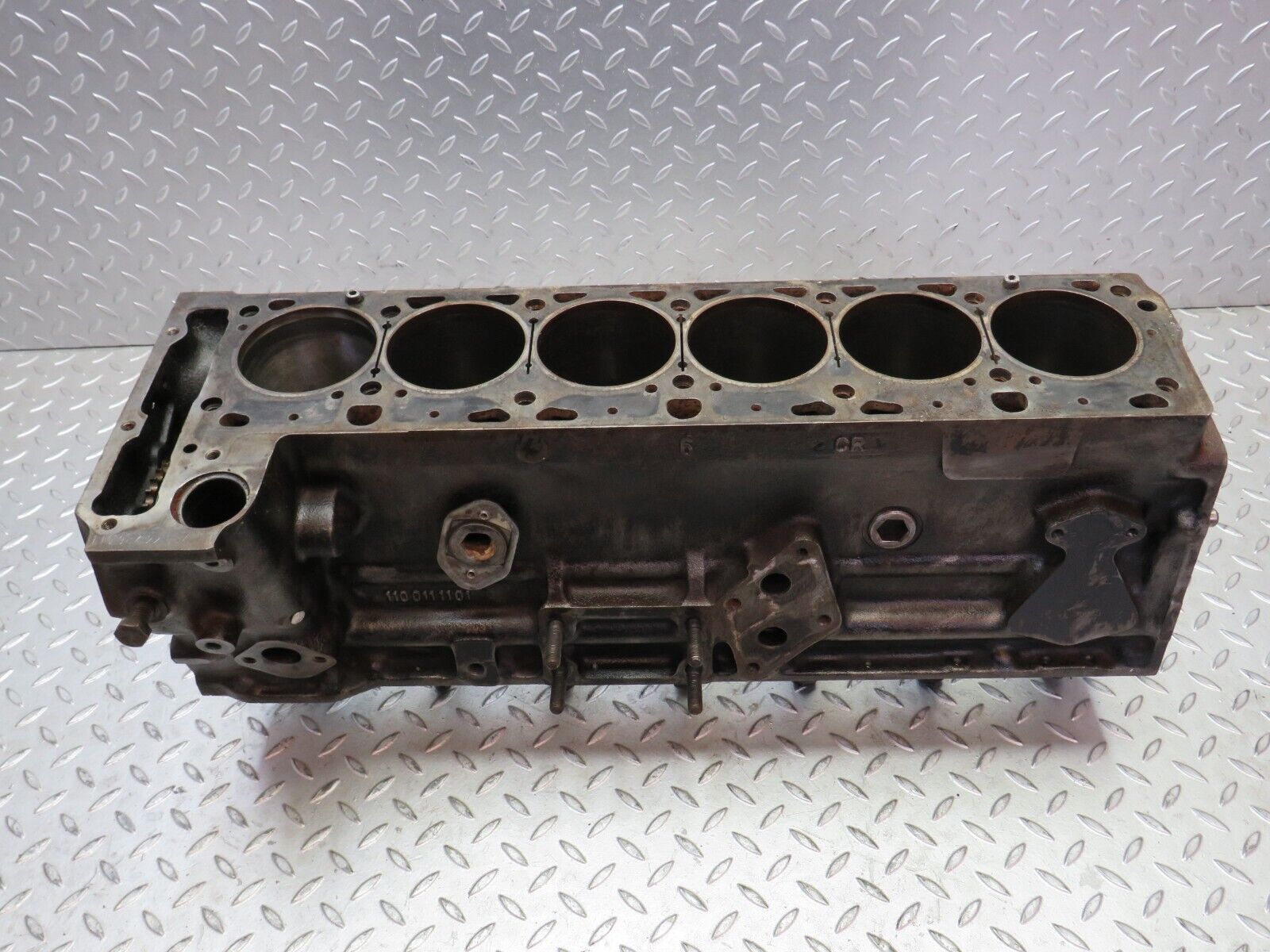 28170 Mercedes-Benz W123 280E Engine Block 1100111101 M110.984