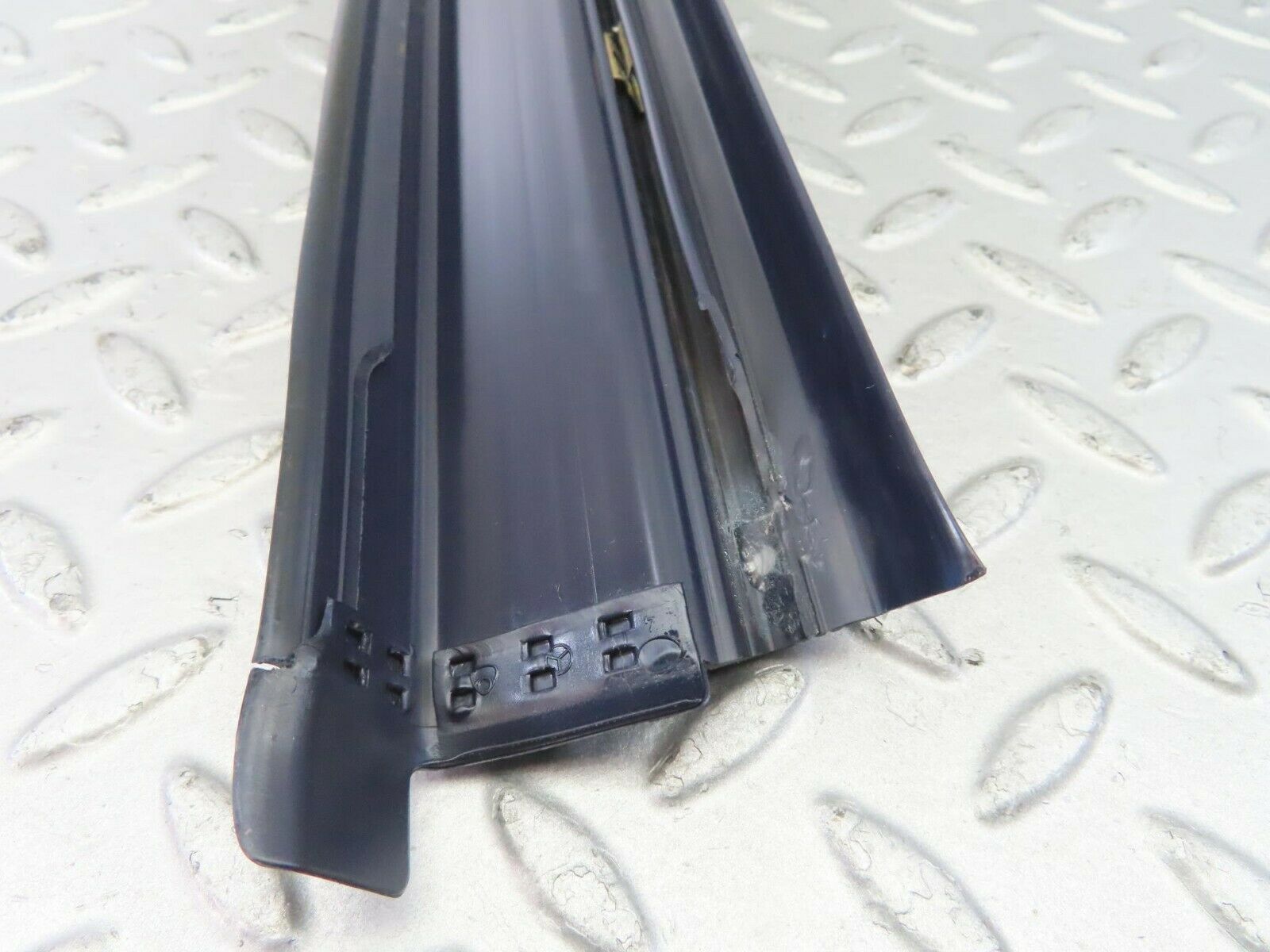 10348 Mercedes-Benz W201 190E Rear Left Door Sill Blue