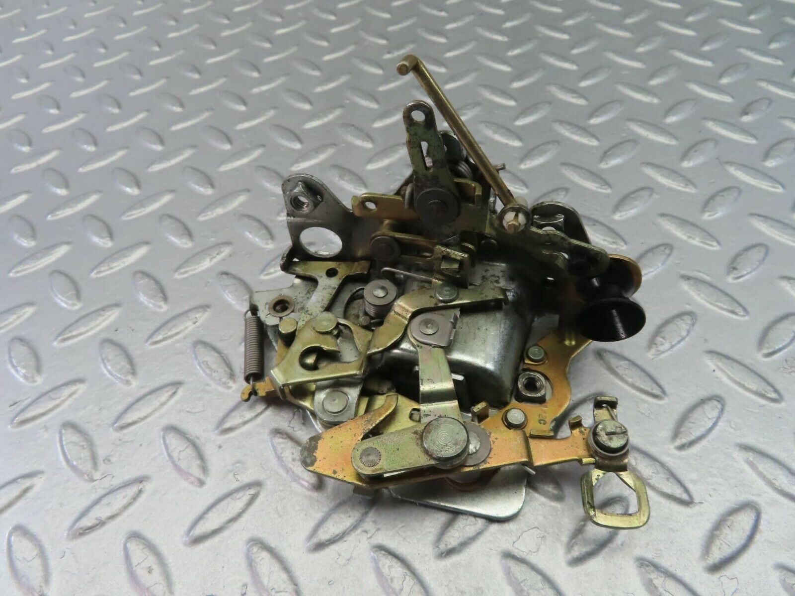 9973 Mercedes-Benz C123 230CE Coupe Front Left Door Lock Mechanism