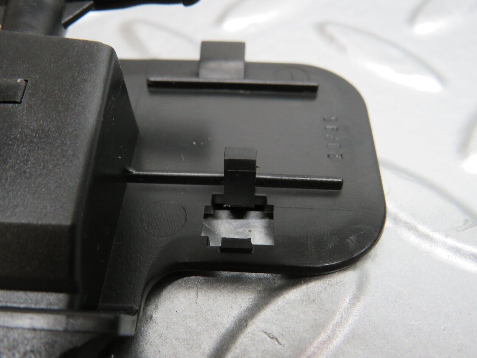 24635 Mercedes-Benz W140 S320 Front Heated Windscreen Washer Nozzle 1408601247