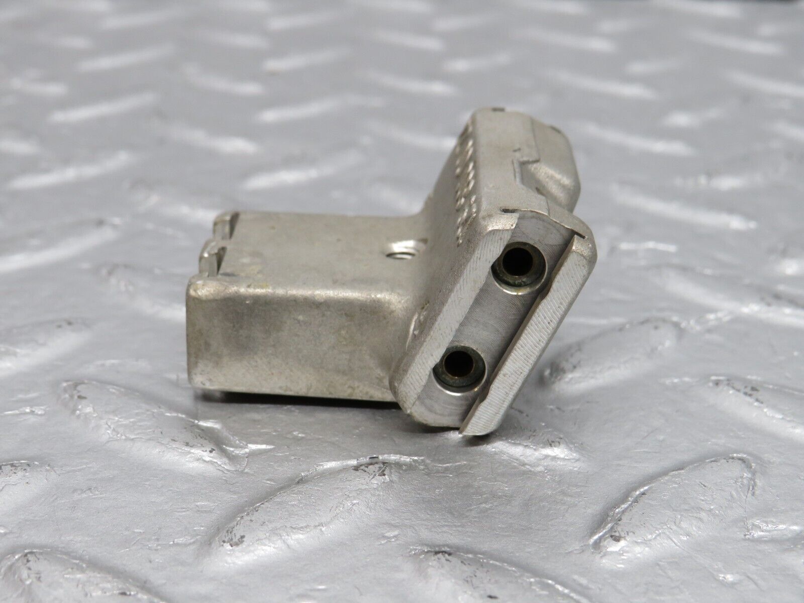 39798 Mercedes-Benz R129 320SL Coupe Soft Top Hydraulic Distributor 1298000022