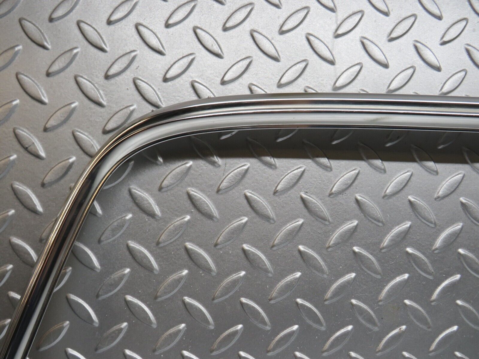 29625 Mercedes-Benz W123 230E Rear Windscreen Chrome Frame