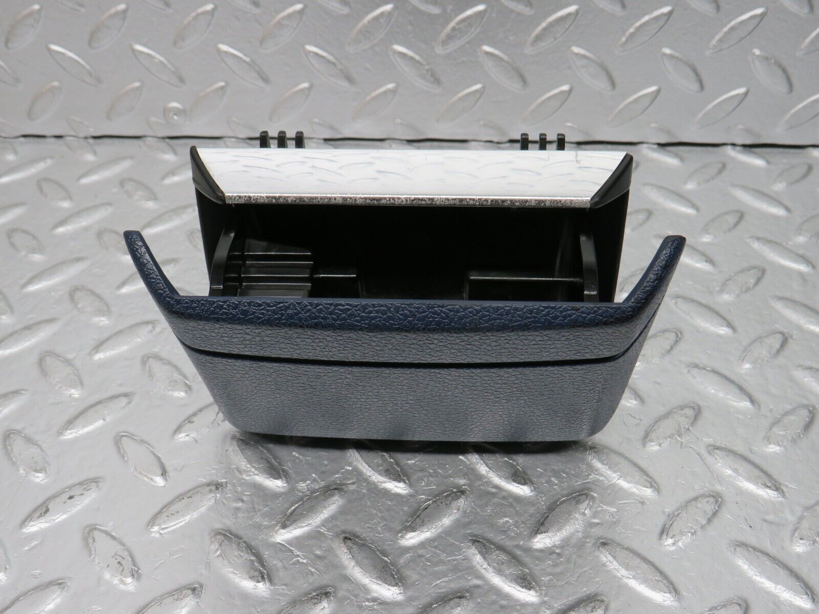 31022 Mercedes-Benz W123 230E Rear Door Ashtray Blue