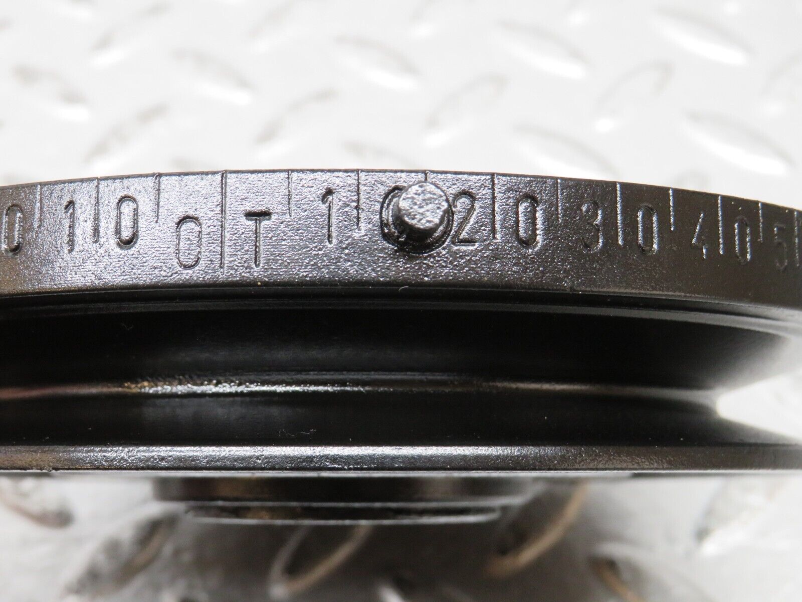 32150 Mercedes-Benz W123 230E Crankshaft Vibration Damper Pulley 1020300503