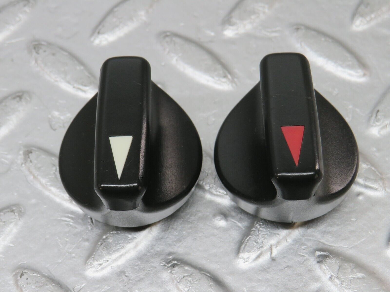 33736 Mercedes-Benz W201 190E 2.0L Heater Control Knob