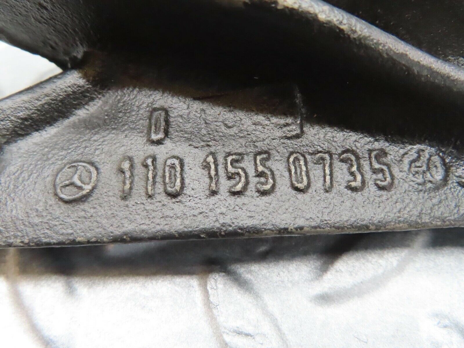 15960 Mercedes-Benz W123 280E Alternator Generator Bracket 1101550735