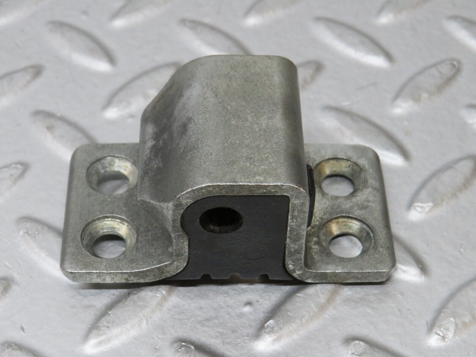 36131 Mercedes-Benz W126 420SE Door Lock Latch Left Side