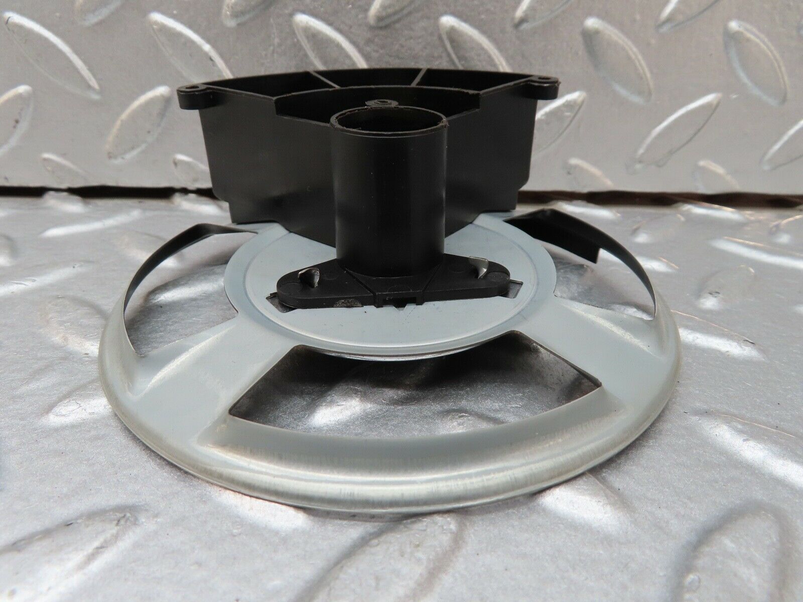 18334 Mercedes-Benz W115 Temperature Fuel Oil Gauge Instrument Surround