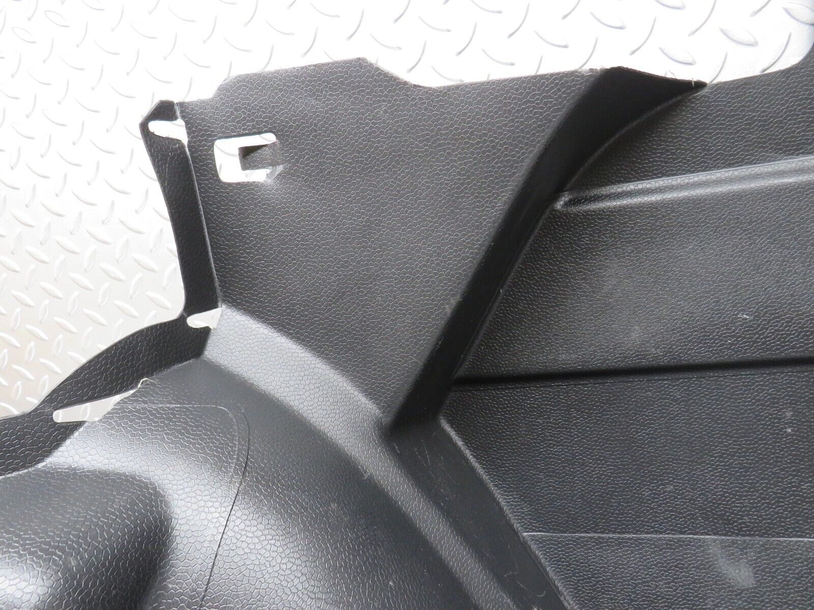 31902 Mercedes-Benz W201 190LE 1.8L Trunk Cover Panel Right Side 2016932433