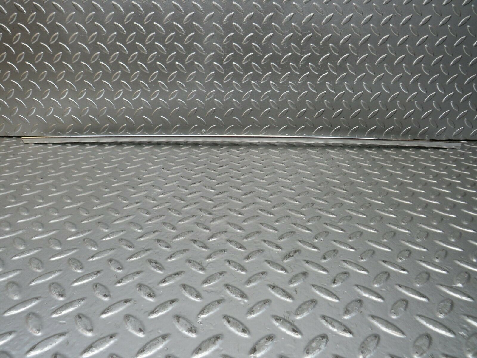 23368 Mercedes-Benz W116 350SE Roof Chrome Trim Left Side