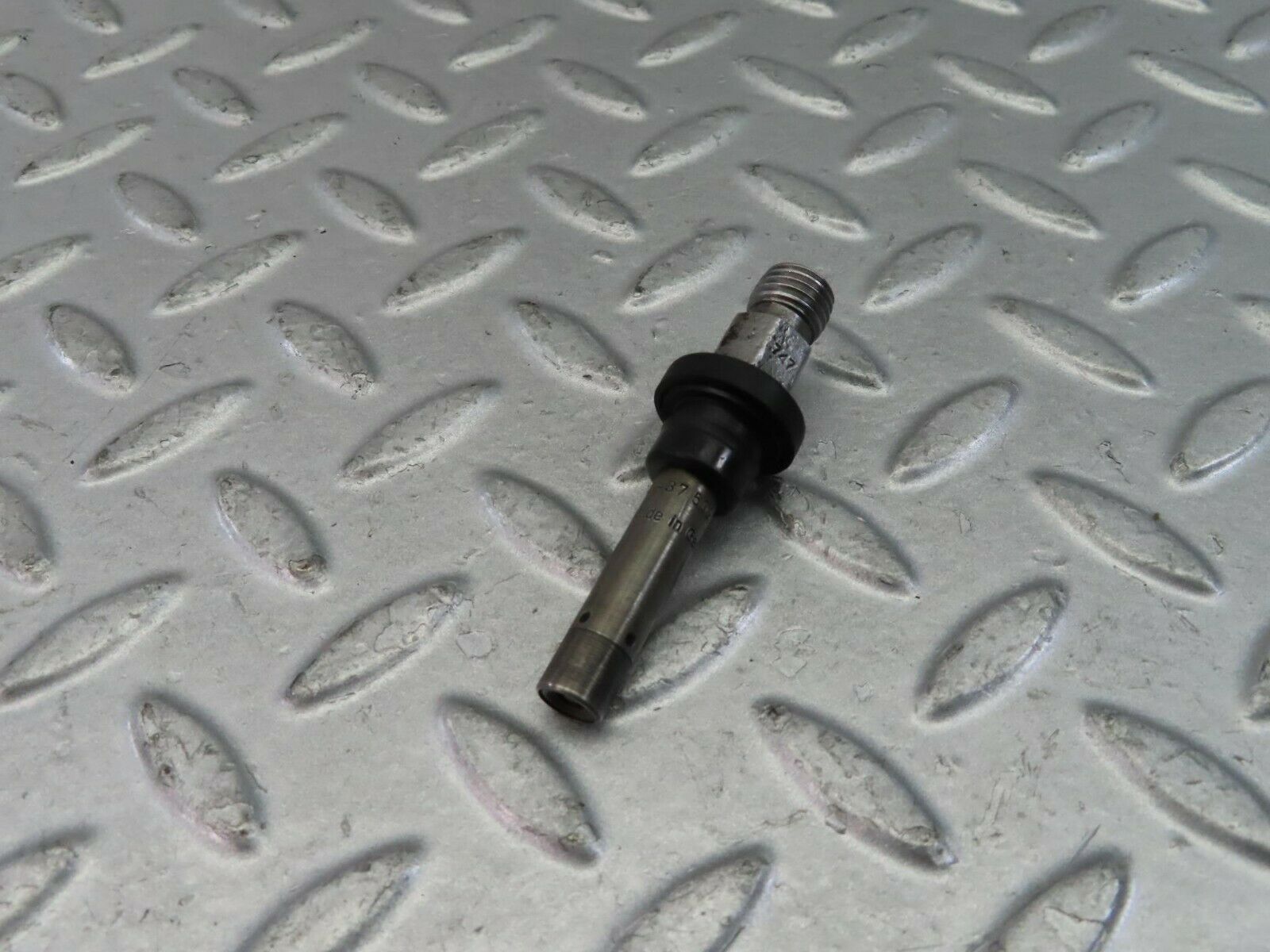 9460 Mercedes-Benz C124 300CE Coupe Fuel Injector Bosch 0437502010