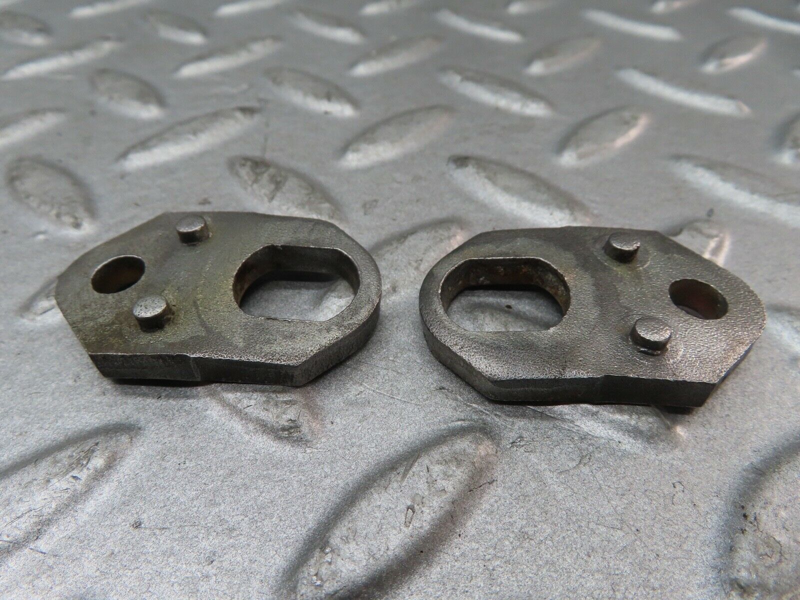 17734 Mercedes-Benz W116 450SEL Fuel Injector Bracket