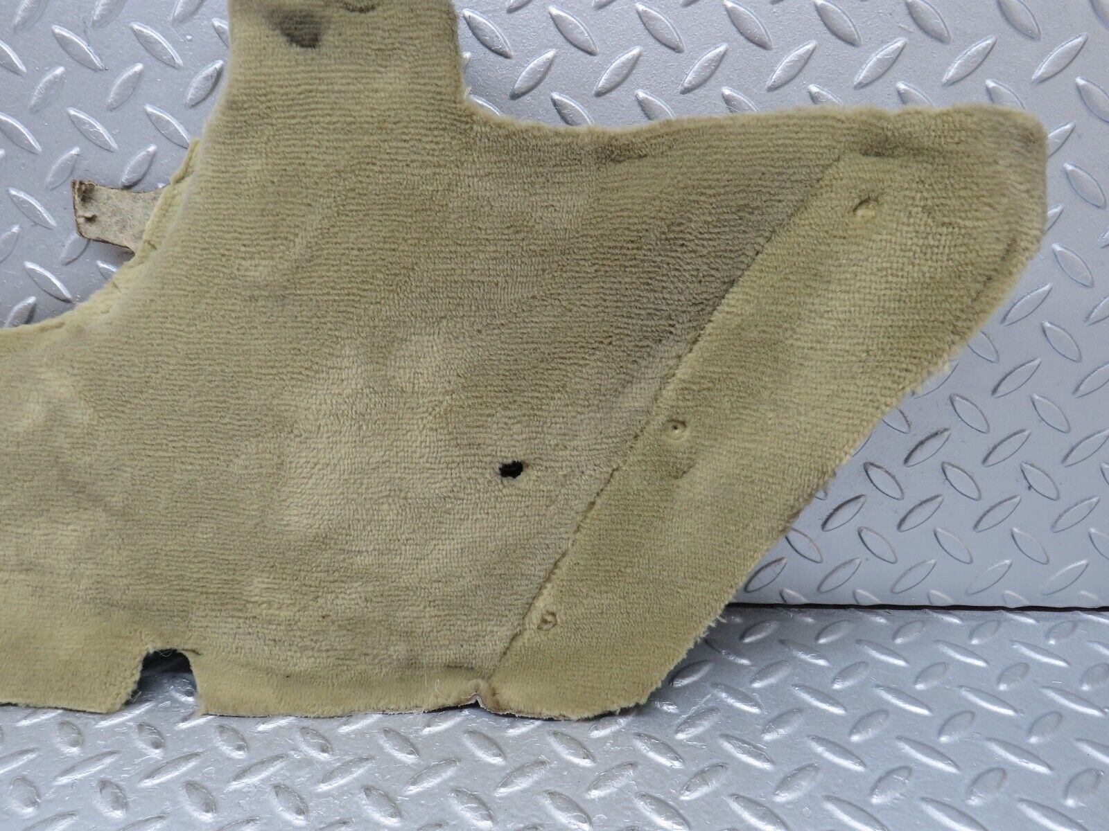 36591 Mercedes-Benz W201 190E 2.0L Centre Console Carpet Right Side Beige