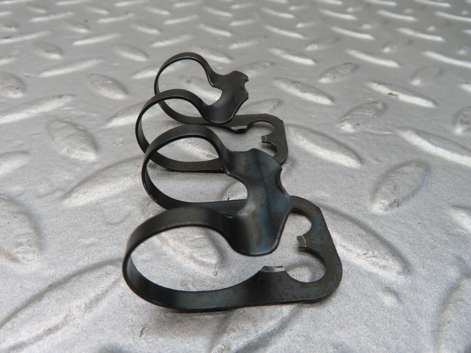 16151 Mercedes-Benz W123 280E Valve Rocker Arm With Retaining Spring