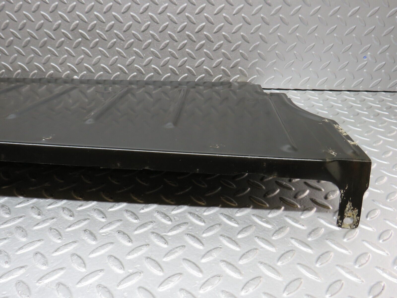 37125 Mercedes-Benz C126 420SEC Coupe Fuel Tank Cover Plate