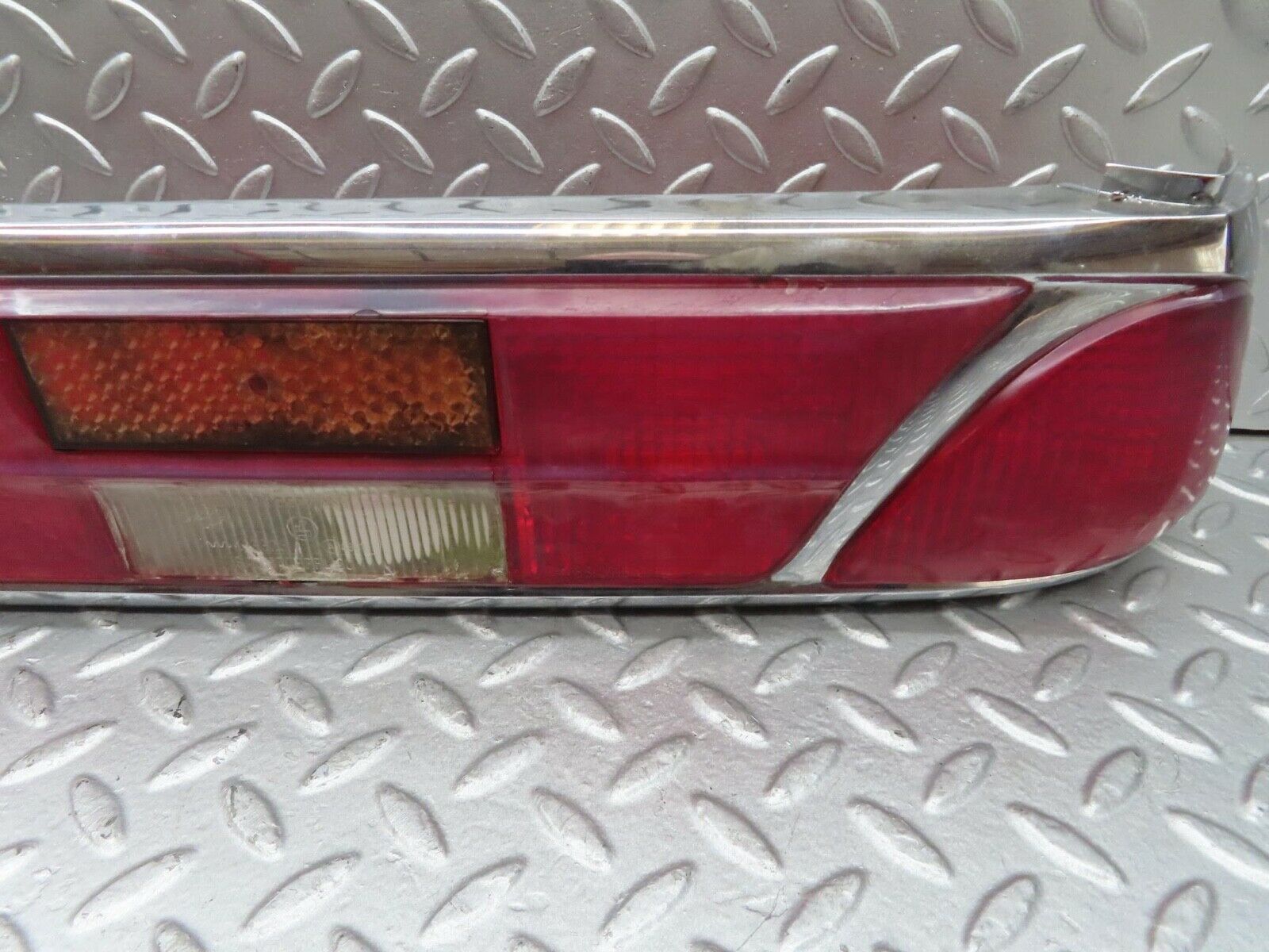 13209 Mercedes-Benz W111 220S Right Tail Light Lens